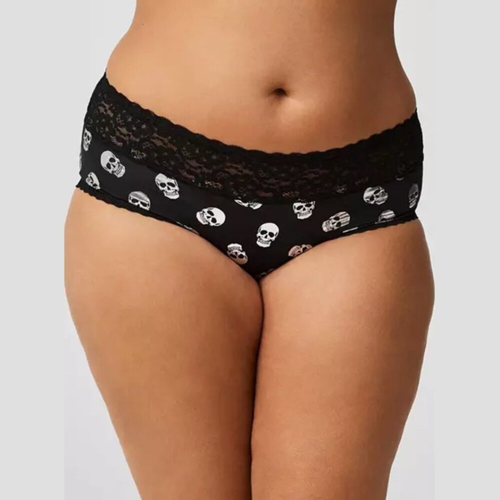 Torrid - Second Skin Mid-Rise Cheeky Lace Trim Panty in Polka Dot Silver Skulls